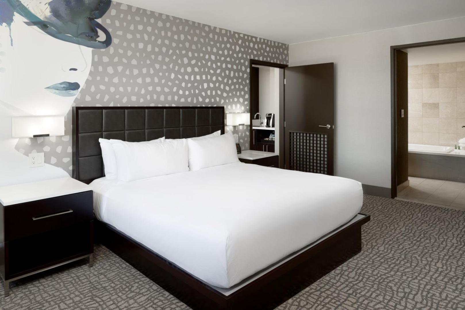 Hilton Woodland Hills/ Angeles 3* Los Angeles