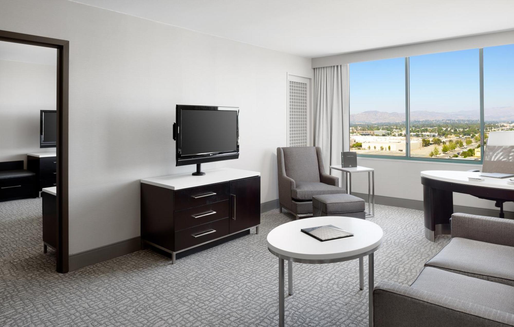 Hilton Woodland Hills/ Angeles